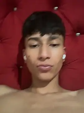 glopetitooo Chat XXX live