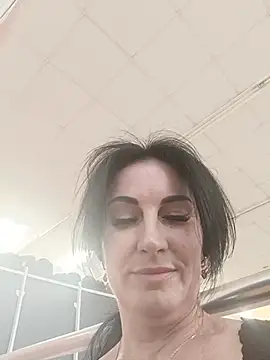Sweaty20 Adlı Modelin Canlı XXX Sohbeti