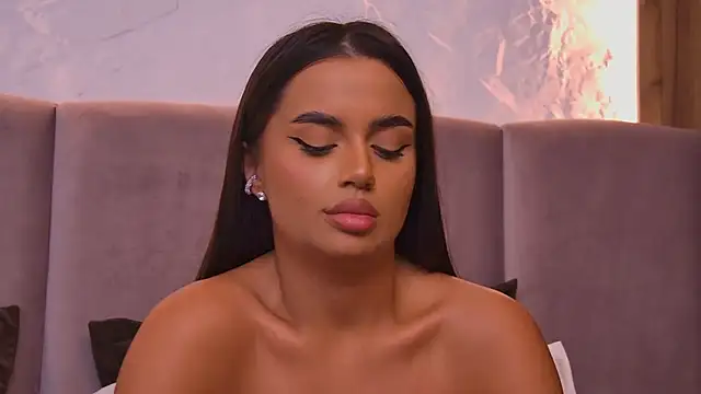 Chat XXX Live AliceKane