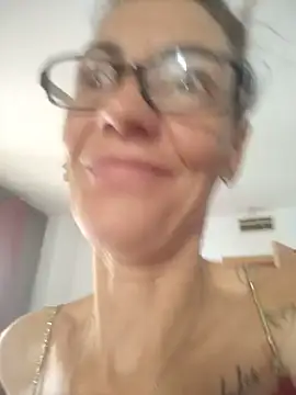 צ'א ט XXX בשידור חי של Eimikuro11