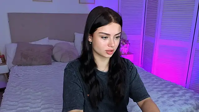 Silena_sky's Live XXX Chat