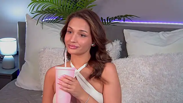 BreannaBre's Live XXX Chat