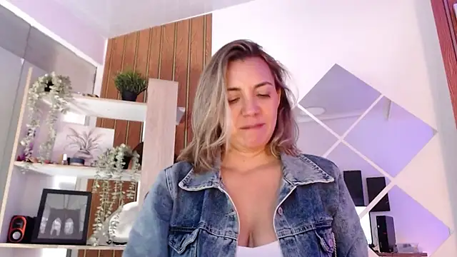 milfsecret69n Live XXX chat