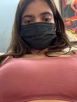 Miss_Pretty011 Adlı Modelin Canlı XXX Sohbeti