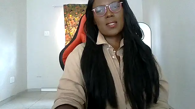 Malaika_Nkosi's Live XXX Chat