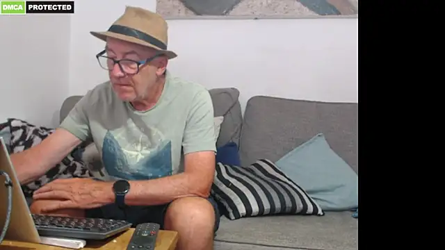 XXX chat uživo modela bluedae1