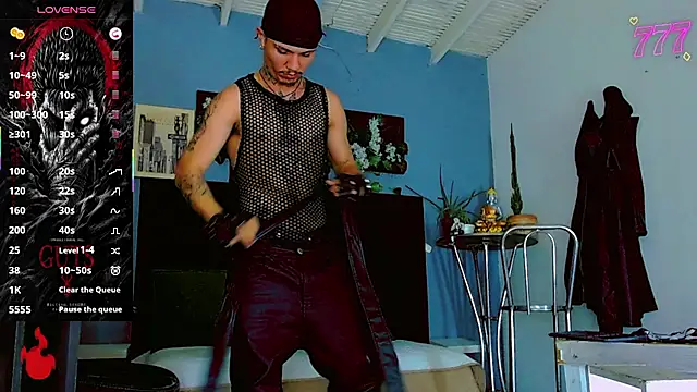 Онлайн чат XXX HannibalLester