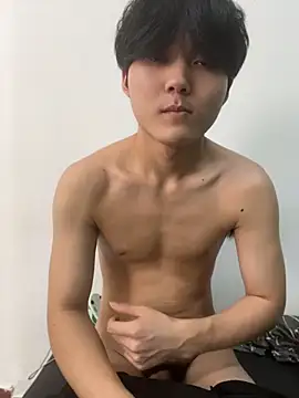Zeya123 即時 XXX 聊天