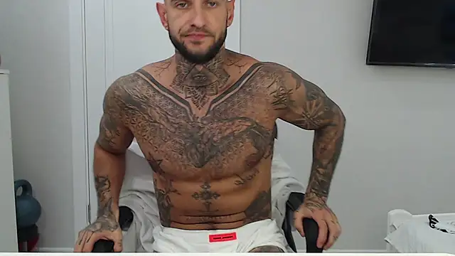 Chat XXX en directo de maxi_foxxx