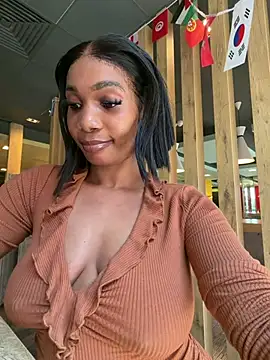 Chatroom XXX en direct de ___Nessa