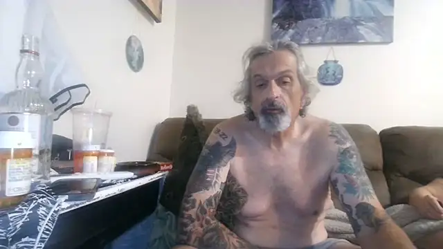 Chat +18 de Harley1414Vicky ao vivo