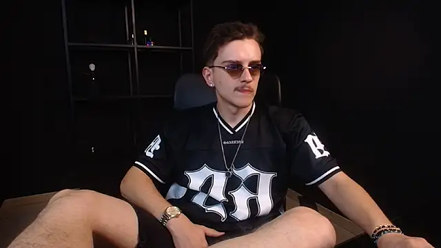 Živý XXX chat FelixStarkk