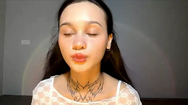 Chat +18 de MayraLucarelli ao vivo