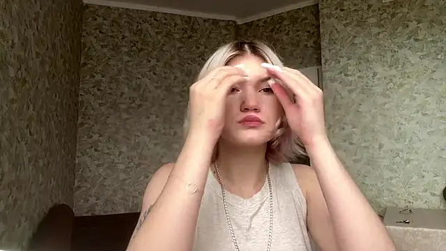 PearlyCafferky's Live XXX Chat