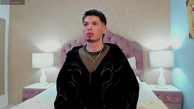 MaxFoox's Live XXX Chat