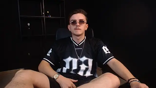FelixStarkk 即時 XXX 聊天