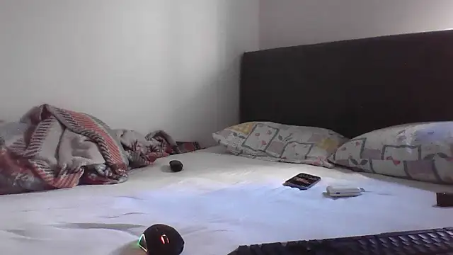 Chat XXX en directo de HotwifeAvcisiOlgunAdam