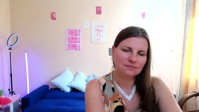 Mirabelle_Velvet Adlı Modelin Canlı XXX Sohbeti