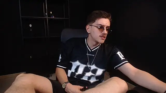 FelixStarkk: απευθείας συνομιλία ΧΧΧ