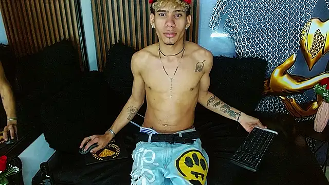 Skinny_cute_Alyer's Live XXX Chat