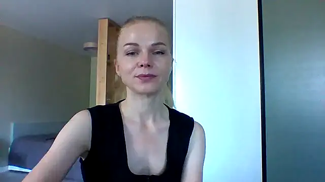 Tina5394's Live XXX Chat