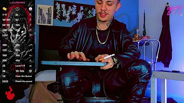 HannibalLester 即時 XXX 聊天