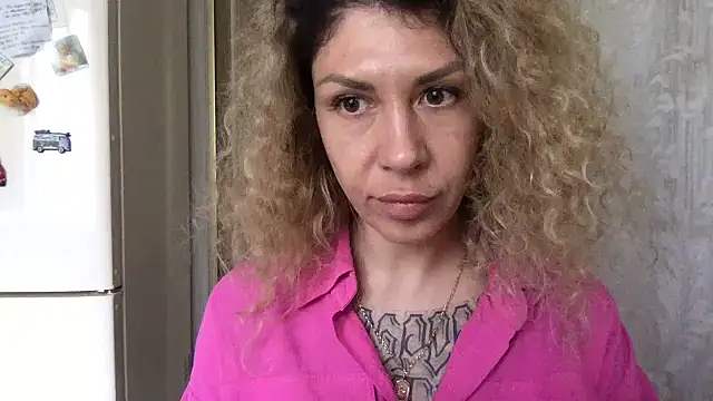 Olyviaa's Live XXX Chat