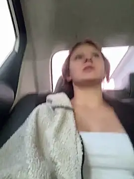 Chat +18 de NinaParri ao vivo
