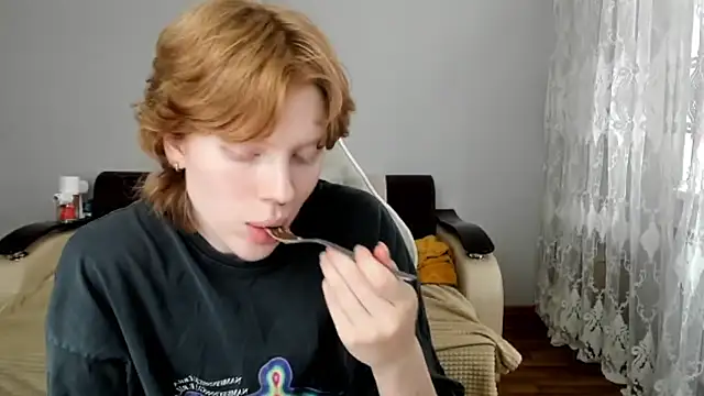 צ'אט XXX בשידור חי של StellaDavis