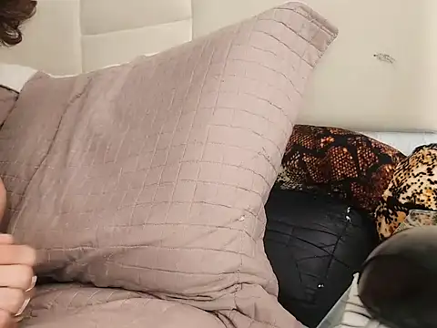 Chat +18 de EnricoNetto ao vivo
