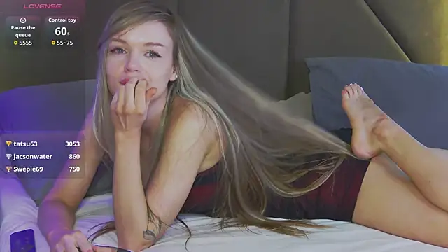 MarilynNova Chat XXX in diretta