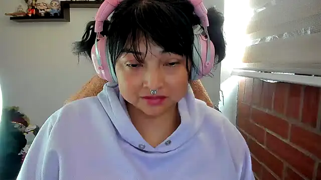 Chat XXX ao vivo de Shaddycute_