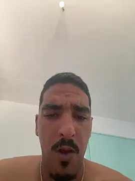 צ'אט XXX בשידור חי של Xxxhalcon