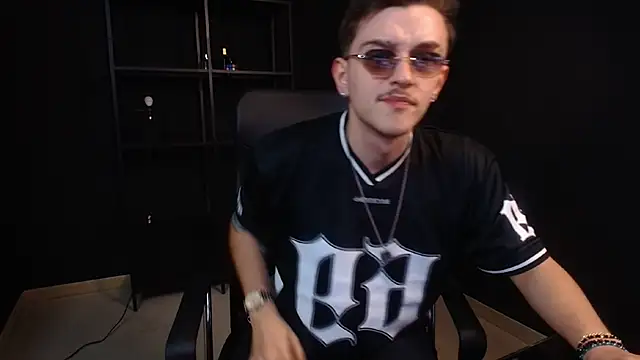Chat XXX Live FelixStarkk
