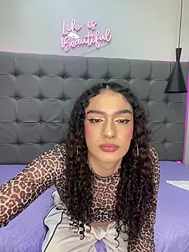 scarletcherry18 – Naživo XXX chat