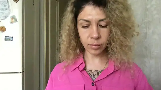 Olyviaa's Live XXX Chat