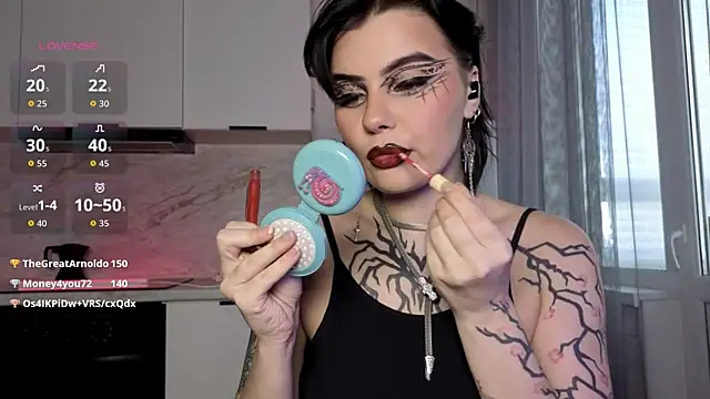 IntrigueYourDay's Live XXX Chat