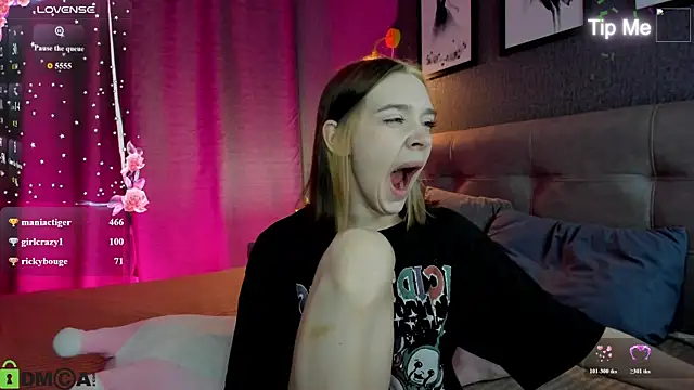 Chatroom XXX en direct de Lesi_Moonie01