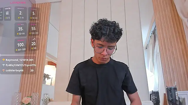 Chat +18 de adams_bobby ao vivo