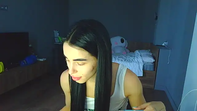 natali_elfie Adlı Modelin Canlı XXX Sohbeti