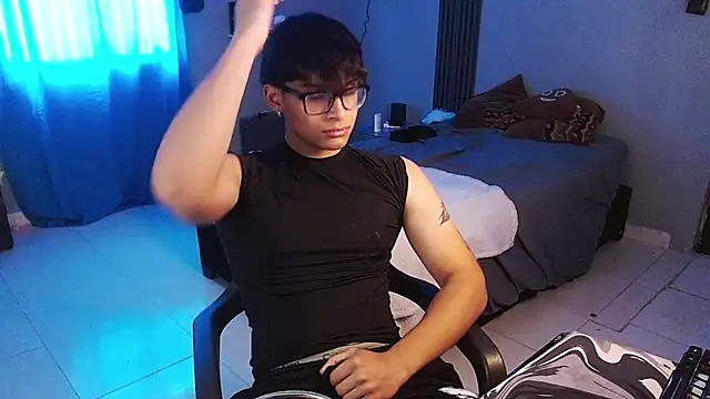 Mr_yisuzzのライブXXXチャット