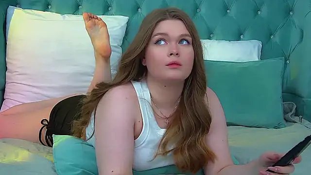 CrystalLyonsn Live XXX chat