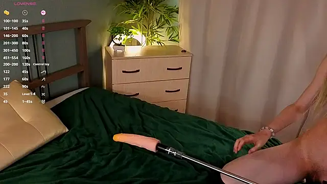 XXX chat uživo modela WhiteKelly