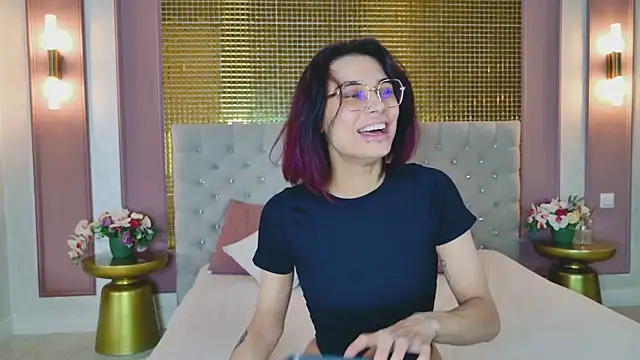 دردشة VioletAsh الجنسية المباشرة