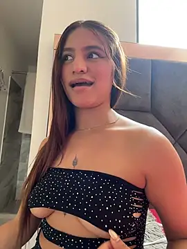 ViankaRose Chat XXX in diretta