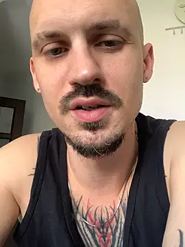 AssHunter4k live XXX chat