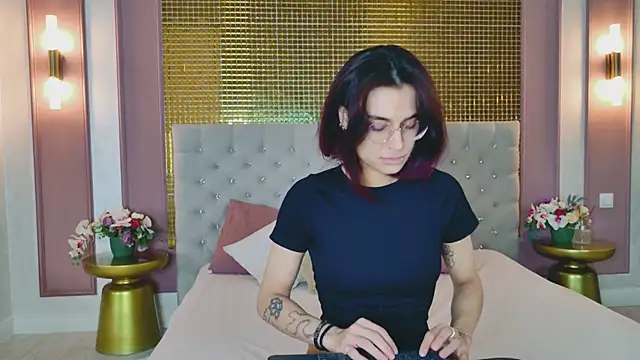 VioletAsh's Live XXX Chat