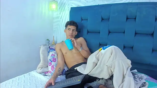Chat +18 de JARED_BOY1 ao vivo