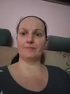 دردشة BustyLadyAlma الجنسية المباشرة