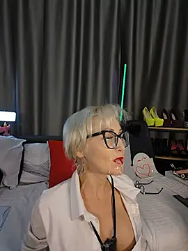 Milforja Live XXX-Chat